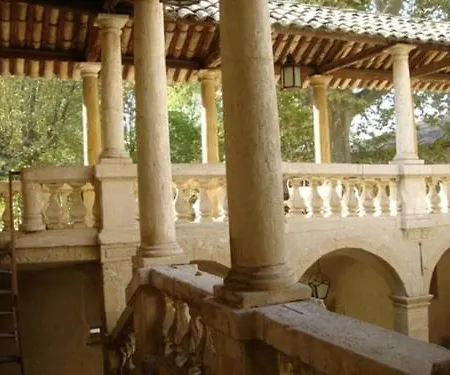 Gasthuis D'hotes Chateau Beaupre 4*